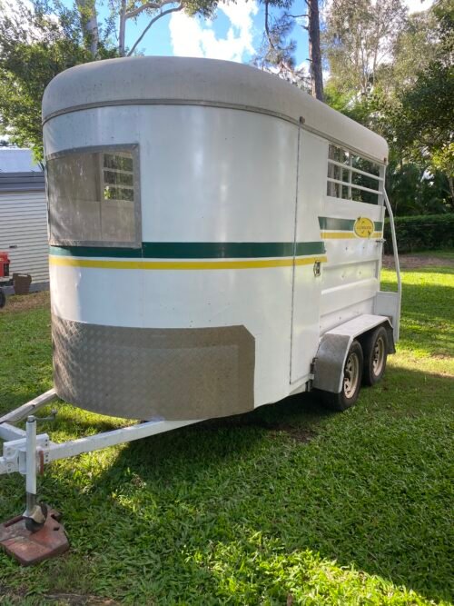 2-Horse Angle Float Hire