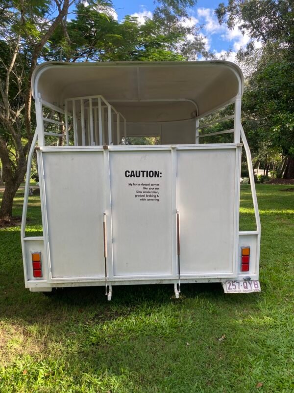 2-Horse Angle Float Hire